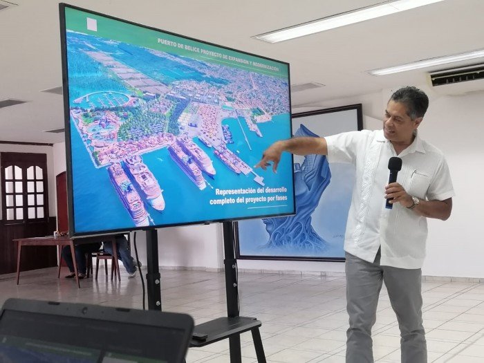 Former Belize ambassador presents port expansion project to Chetumal business leaders