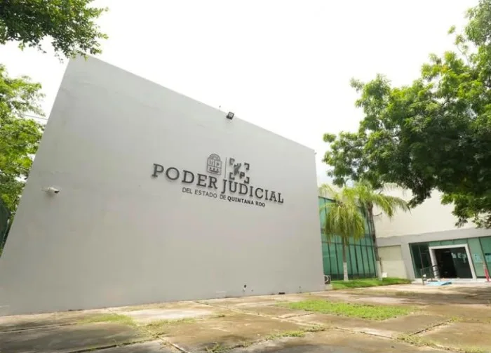 The First Oral Family Court in Cancun, where lawyers allege delays and conflict of interest in case processing.