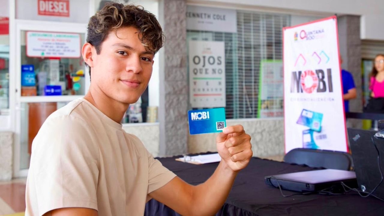 Mobi social fare card for public transit in Cancun