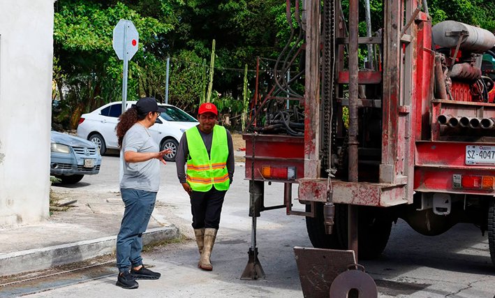 Construction of stormwater absorption wells in Cancun