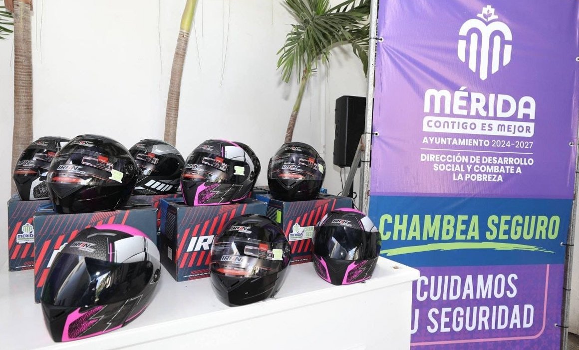 Motorcycle helmets distributed through the Chambea Seguro program in Mérida, Yucatán