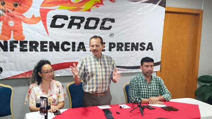 CROC union leaders Martín De la Cruz Gómez and Karime Albarrán in Quintana Roo