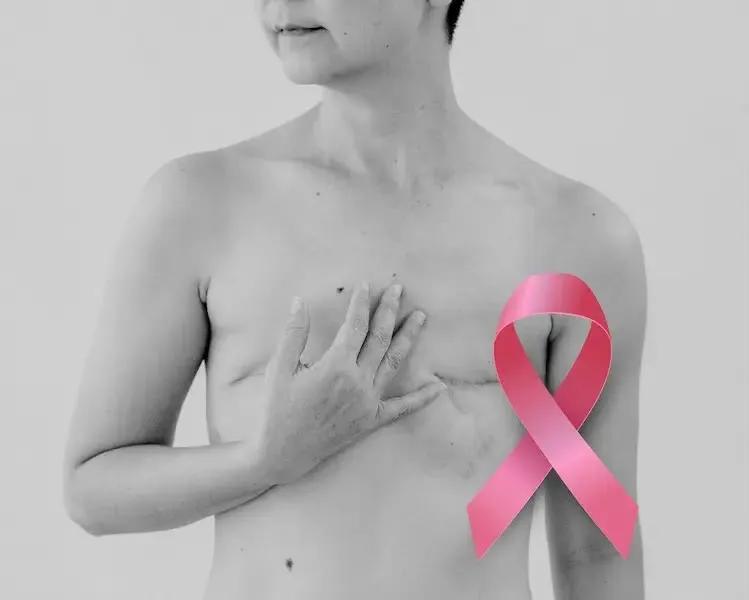 Ivonne Chimal, president of Fundacion Lazos de Vida, discusses the increase in breast cancer cases in Quintana Roo.