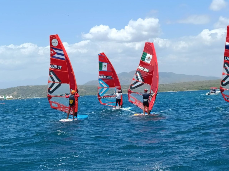 Jerónimo Abogado competing in the iQFoil windsurfing class at the Central American and Caribbean Games