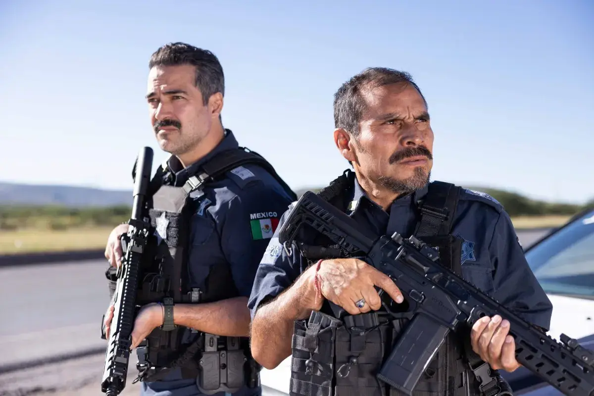 Alfonso Herrera, Noé Hernández and Héctor Kotsifakis in the Netflix film La Captura.