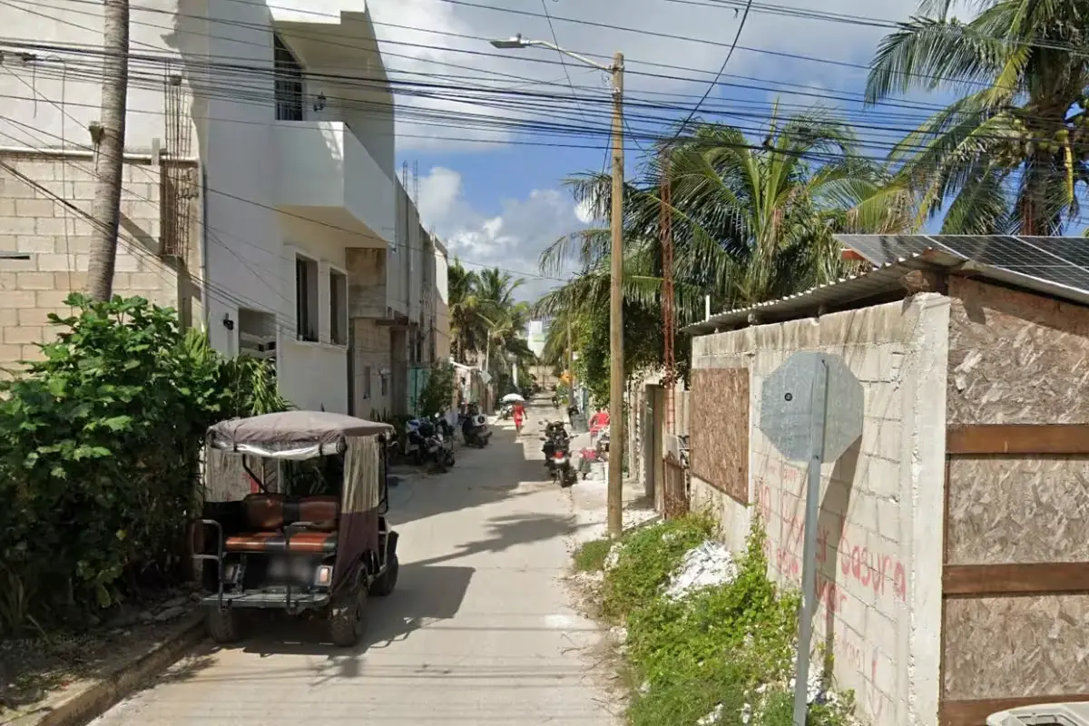 La Guadalupana neighborhood in Isla Mujeres, where residents have waited 21 years for property titles.
