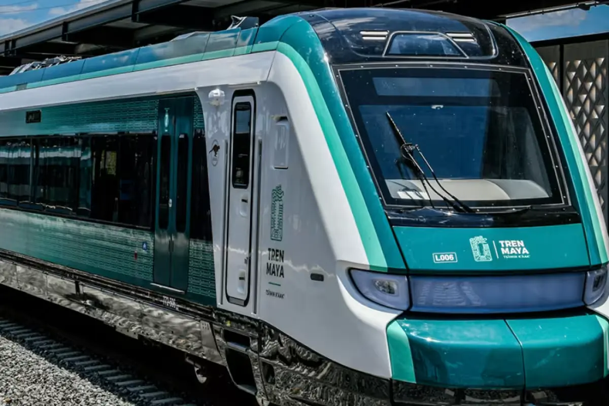 Former Maya Train workers in Merida demanding severance payments after mass layoffs