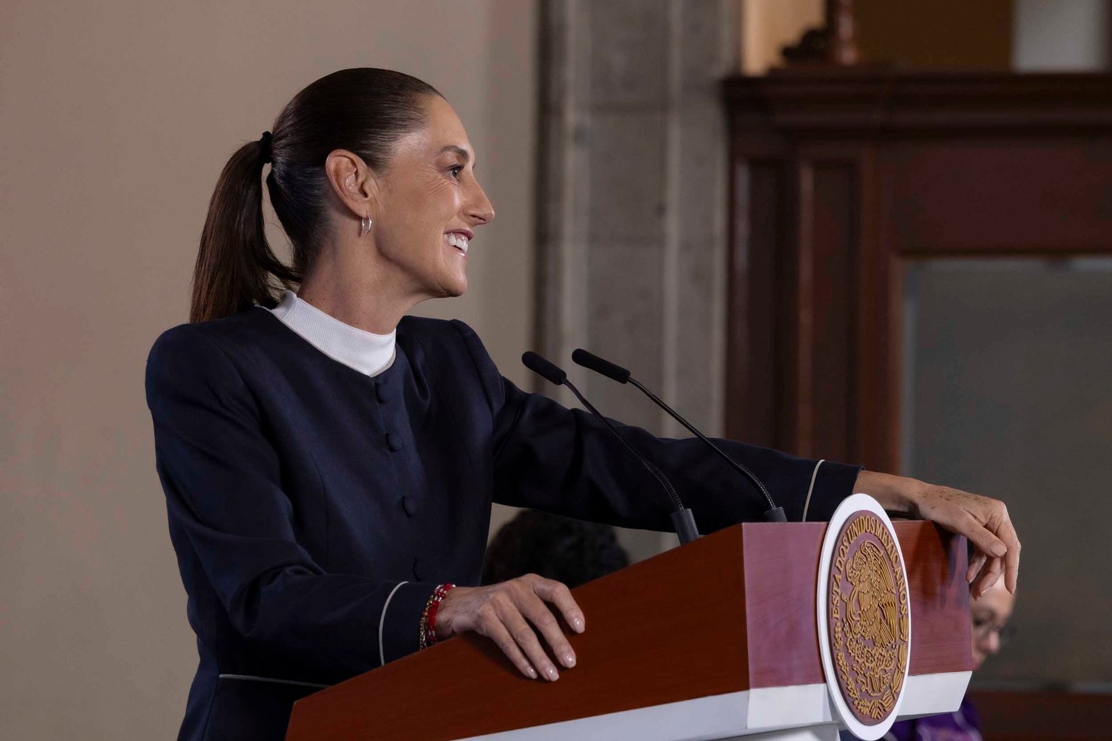 President Claudia Sheinbaum announces the finalists of the Mexico Canta competition during a press conference.