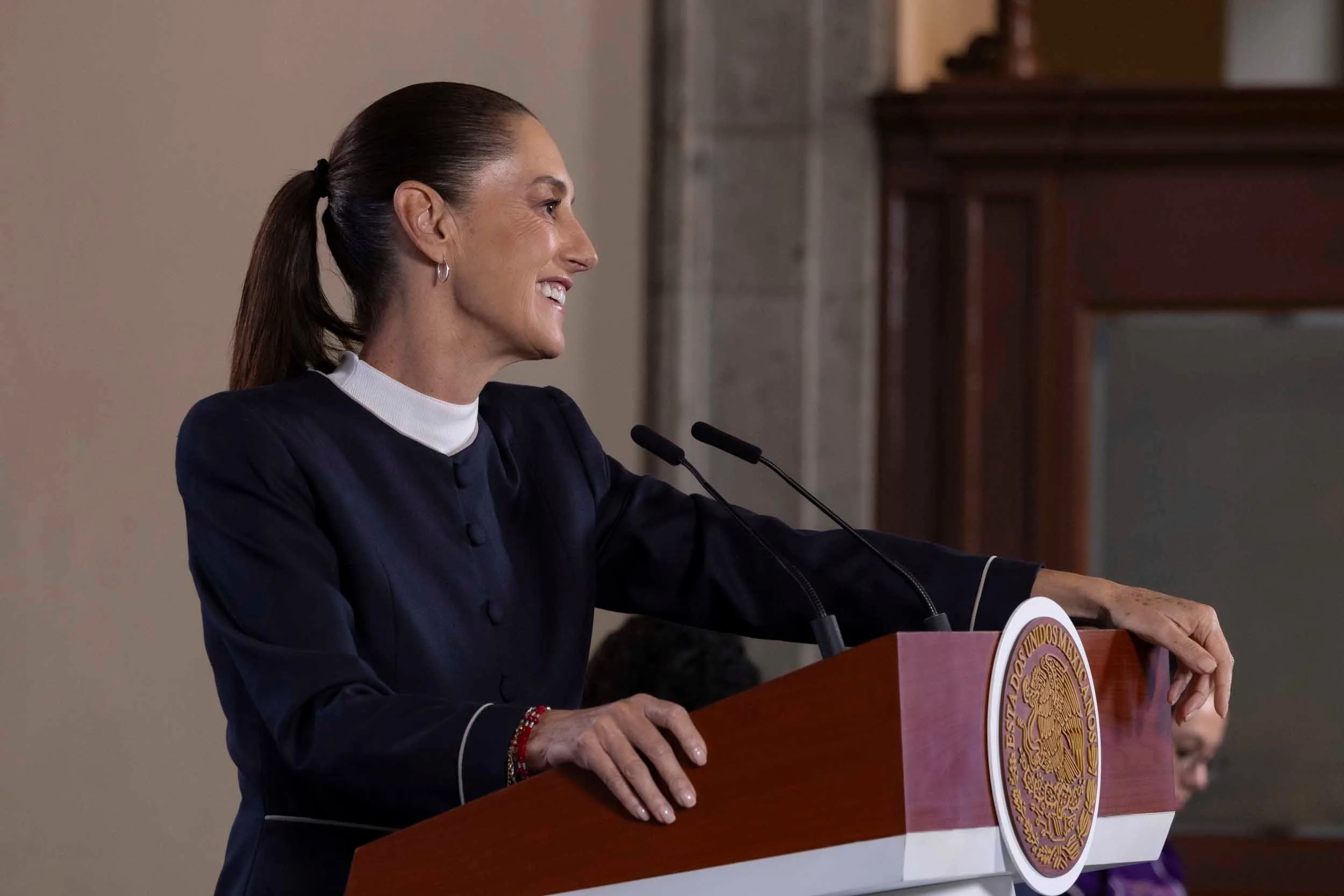 President Claudia Sheinbaum announces the finalists of the Mexico Canta competition during a press conference.