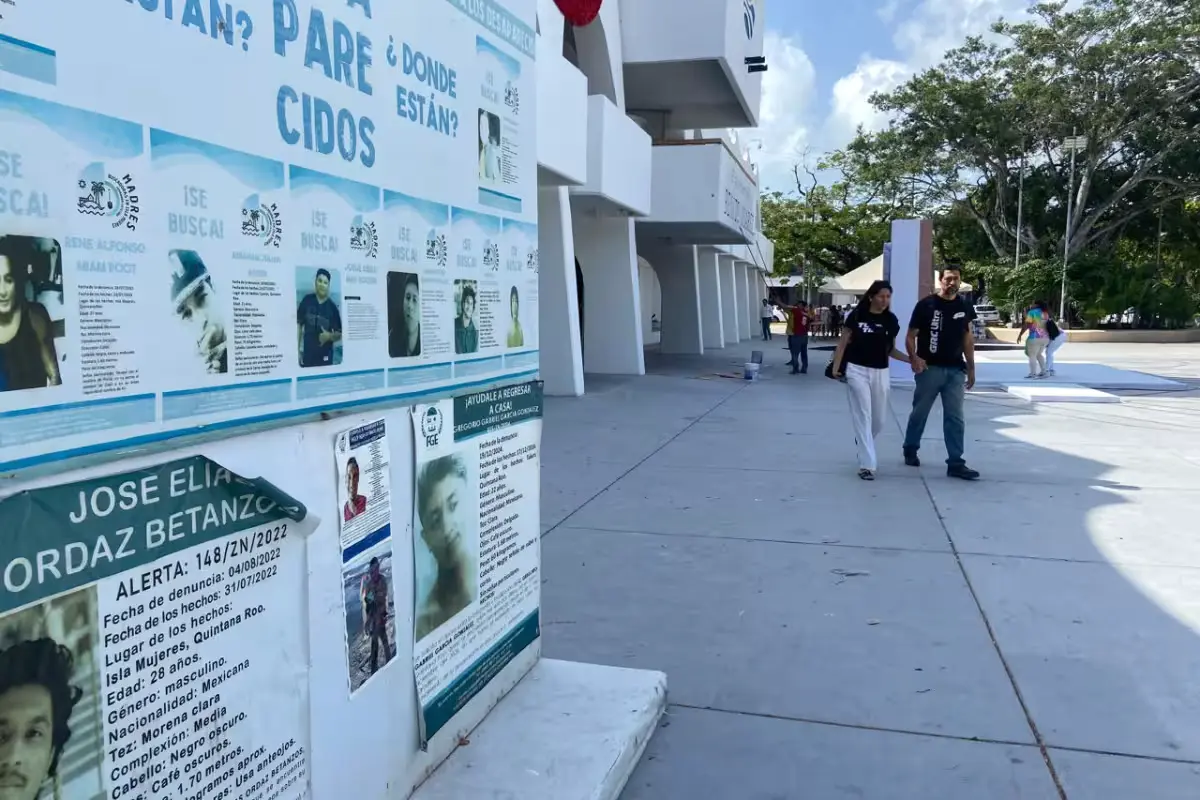 Missing person alert posters in Quintana Roo, Mexico