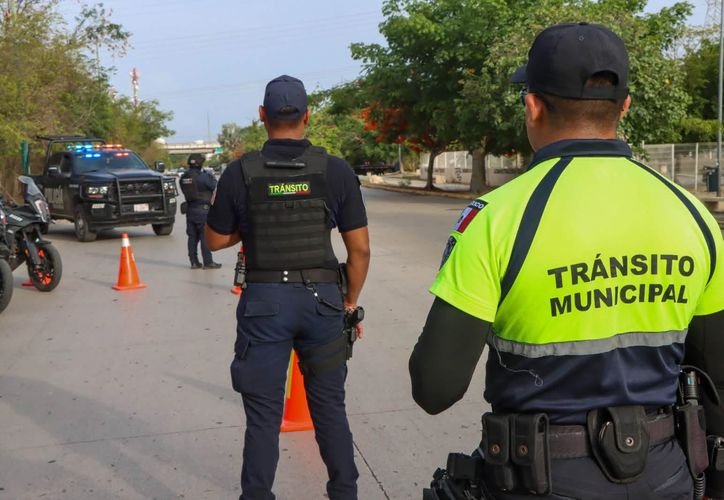 Traffic on a street in Playa del Carmen, where new regulations will take effect in 2027.