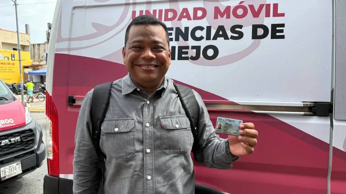 Online driver's license renewal service in Quintana Roo displayed on a computer screen