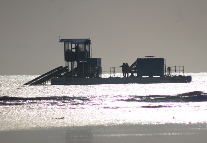 Anti-sargassum barrier deployed along Mahahual beach in Quintana Roo