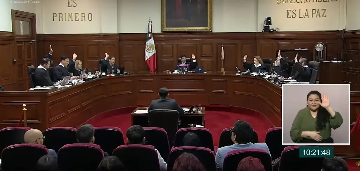 Mexico's Supreme Court building, where justices approved review of amparo denials in Mahahual and Bacalar cases.