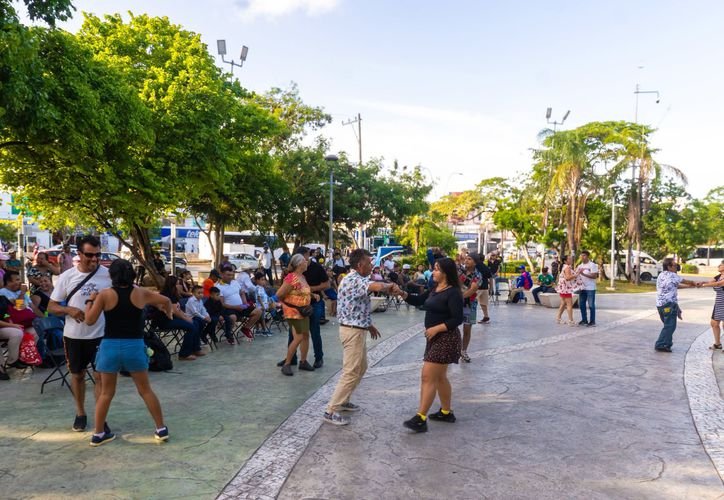 Dancers gather for the traditional Tardes de Baile event at Plaza de la Reforma in Cancún.