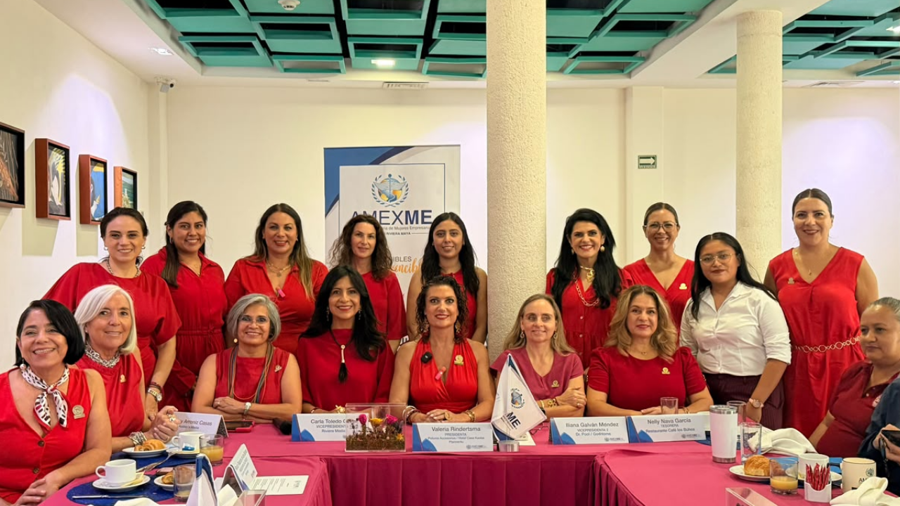 Amexme Riviera Maya businesswomen during the 2026 work report presentation in Playa del Carmen