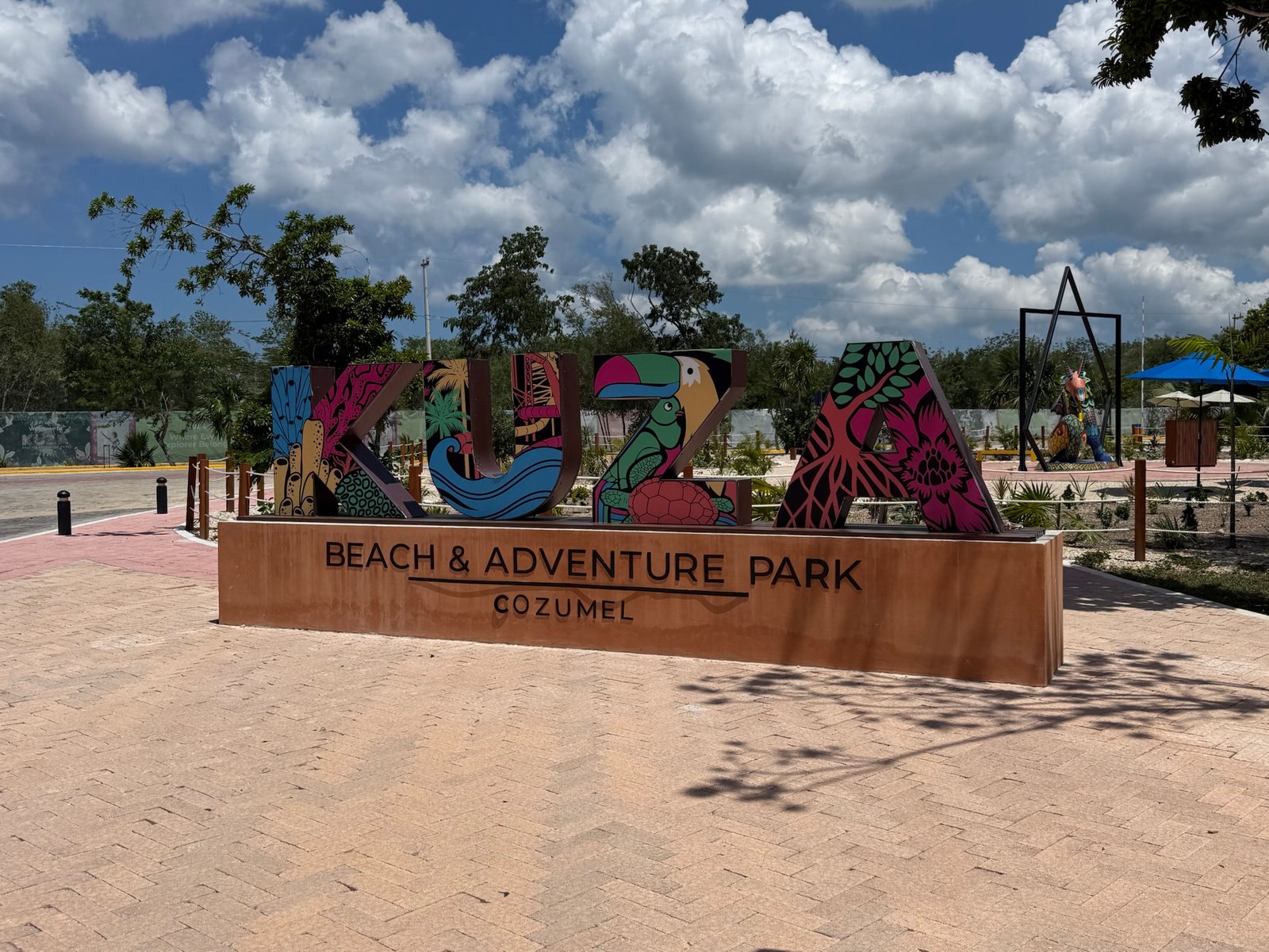 Beach club facilities and shoreline at Club Beach Kuzá on the island of Cozumel, Quintana Roo