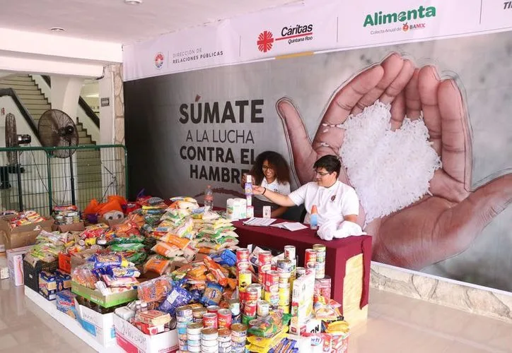 Discarded food and organic waste piled in a container, illustrating household food waste in Cancún