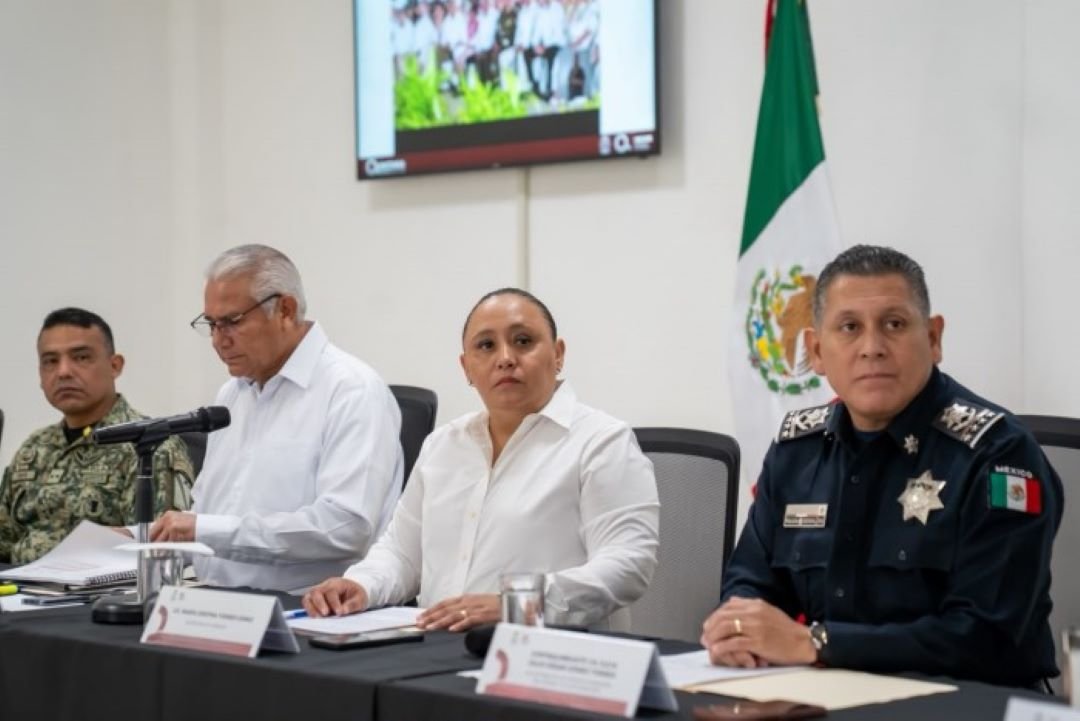 Chetumal police officers arrested in connection with the abduction of three young men on August 29