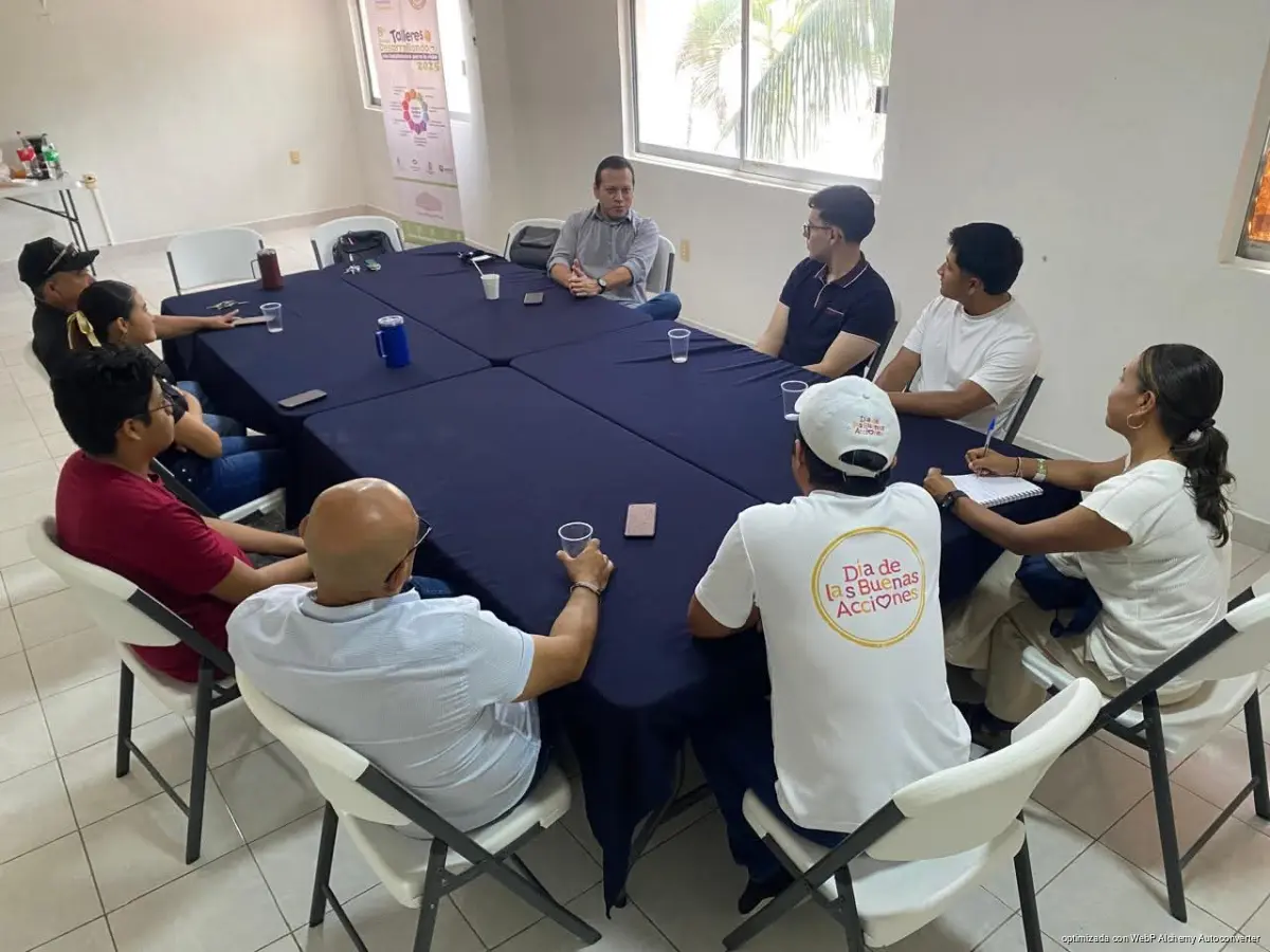 Participants take part in a professional development workshop for civil organizations in Cozumel, Quintana Roo