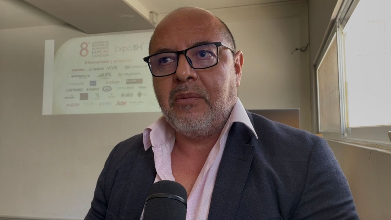 Roberto Padilla Delgado, general director of LIPU Cancun, says rising insurance costs and driver shortages are straining employee transport firms.