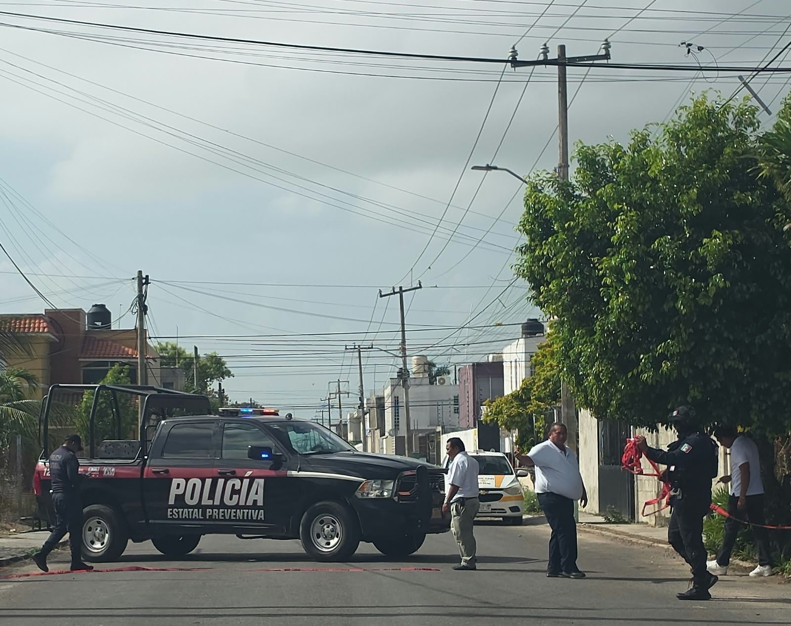 Rows of motorcycles parked on a street in Quintana Roo, where two-wheeled vehicles made up 77% of all thefts reported in the first eight months of 2026