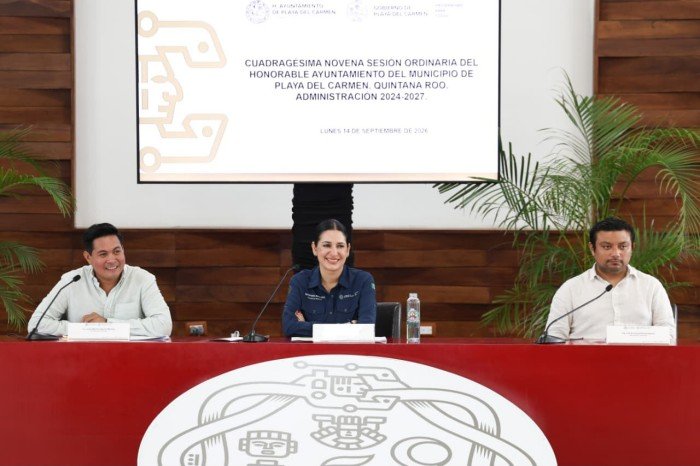 Playa del Carmen council members seated during an ordinary session at city hall