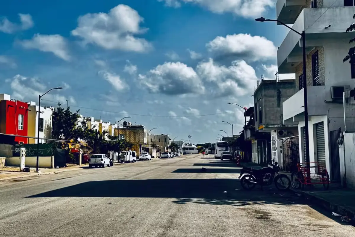 Residents of Playa del Carmen call on authorities to overhaul security strategy after attacks on a taxi union and offices in Tulum