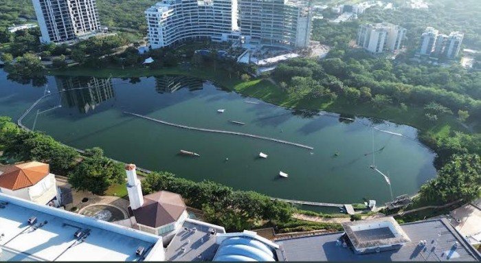 The artificial lake at Plaza La Isla in Mérida, Yucatán, where authorities confirmed the presence of the Naegleria fowleri amoeba