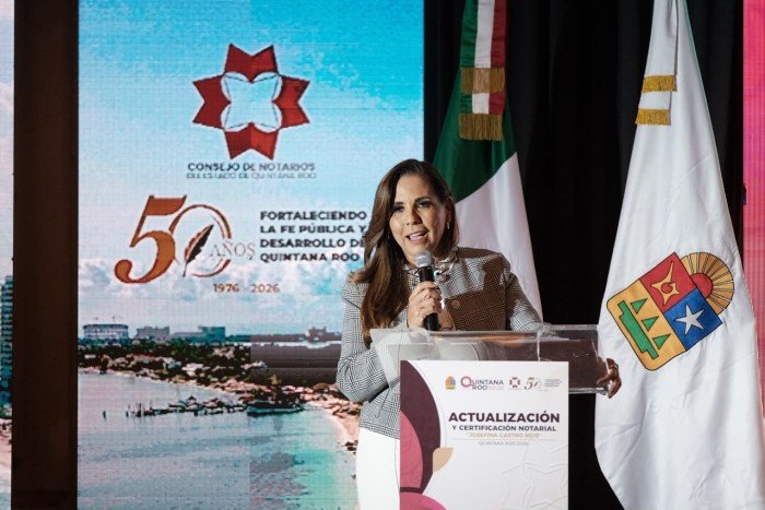 Quintana Roo Governor Mara Lezama Espinosa speaks at the inauguration of the 2026 Notarial Update and Certification course in Cancun