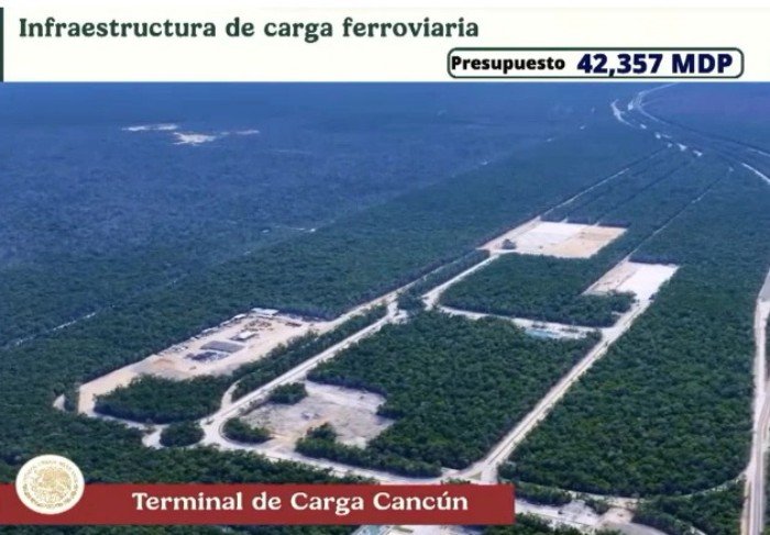 Railway tracks and construction equipment for the Tren Maya freight complex in Chetumal, Quintana Roo
