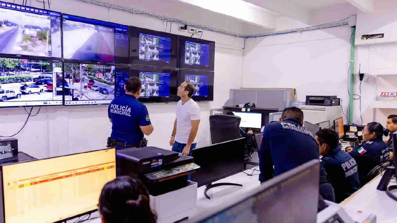 Tulum Mayor Diego Castañón inspects the C2 video surveillance center in Tulum.