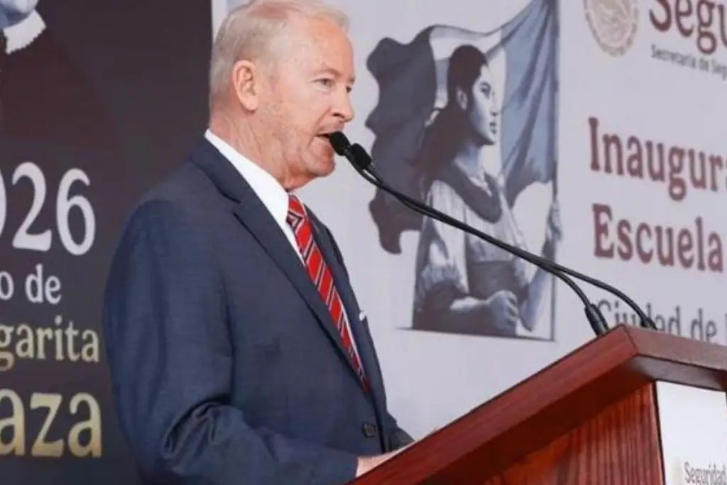 US Ambassador Ronald Johnson speaking at the American Society of Mexico's fifth Binational Convention