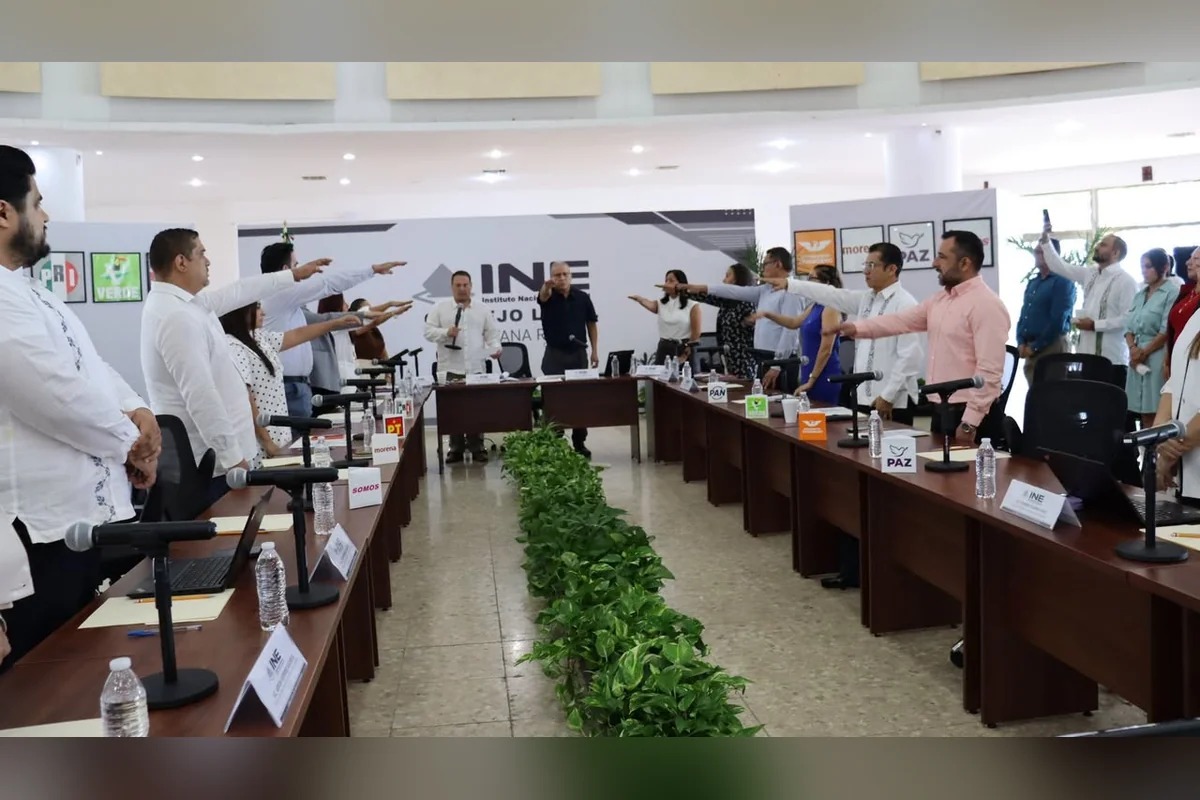 Officials of the INE's Quintana Roo local board at the installation of the council for the 2026-2027 federal electoral process