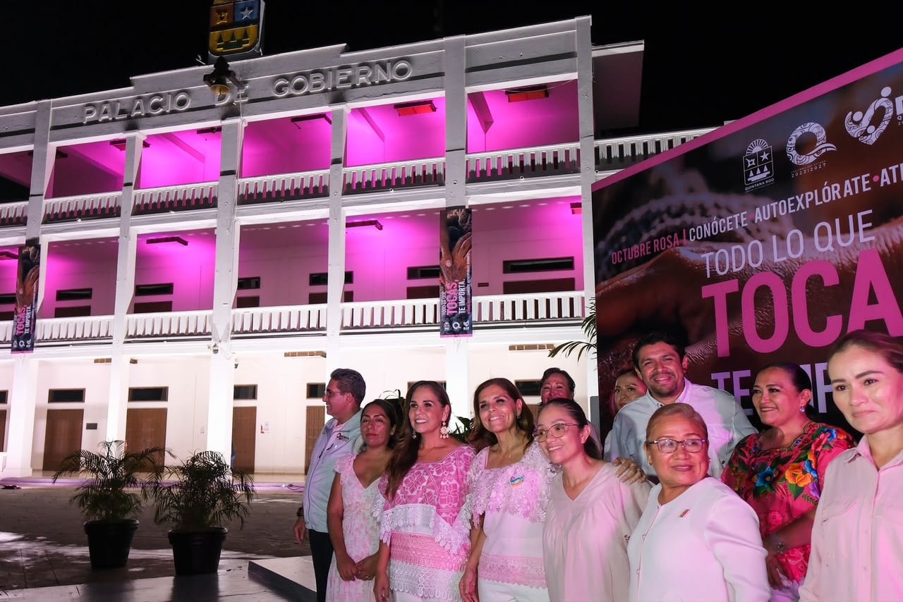 Government Palace in Chetumal, Quintana Roo, illuminated in pink for breast cancer awareness month