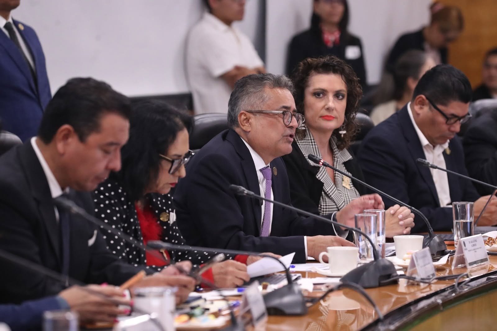 Business and tourism representatives from Quintana Roo meet with federal lawmakers in Mexico City to discuss the proposed DNR increase