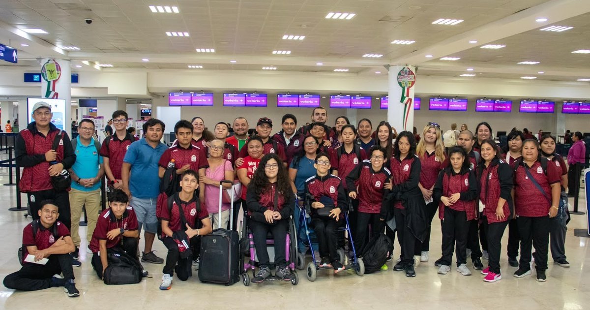 Members of Quintana Roo's para-dance and para-athletics delegations prepare to board a flight at Cancun International Airport