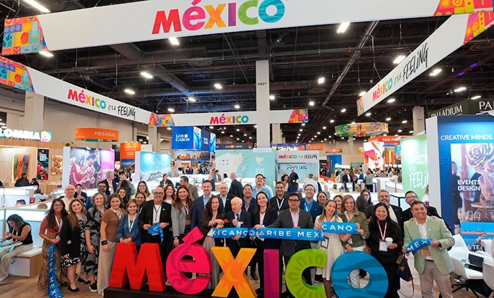 Representatives of the Quintana Roo tourism delegation showcase the Mexican Caribbean at the IMEX America 2026 trade show in Las Vegas