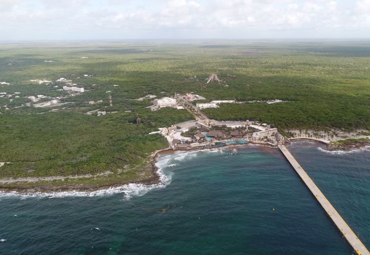 Coastline and beach at Mahahual, Quintana Roo, a growing cruise ship destination on Mexico's Caribbean coast