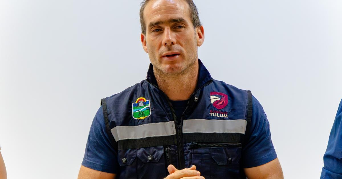 Tulum municipal police officers gathered at the conclusion of their Initial Training course